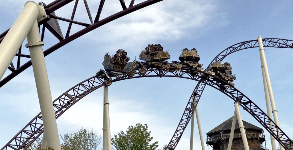 The ride to Happiness, le spinning coaster envoutant de Plopsaland de Panne - Parcs Actus - Actualite des parcs d'attractions image 1 - Actualité des Parcs d'attractions - Parcs Actus