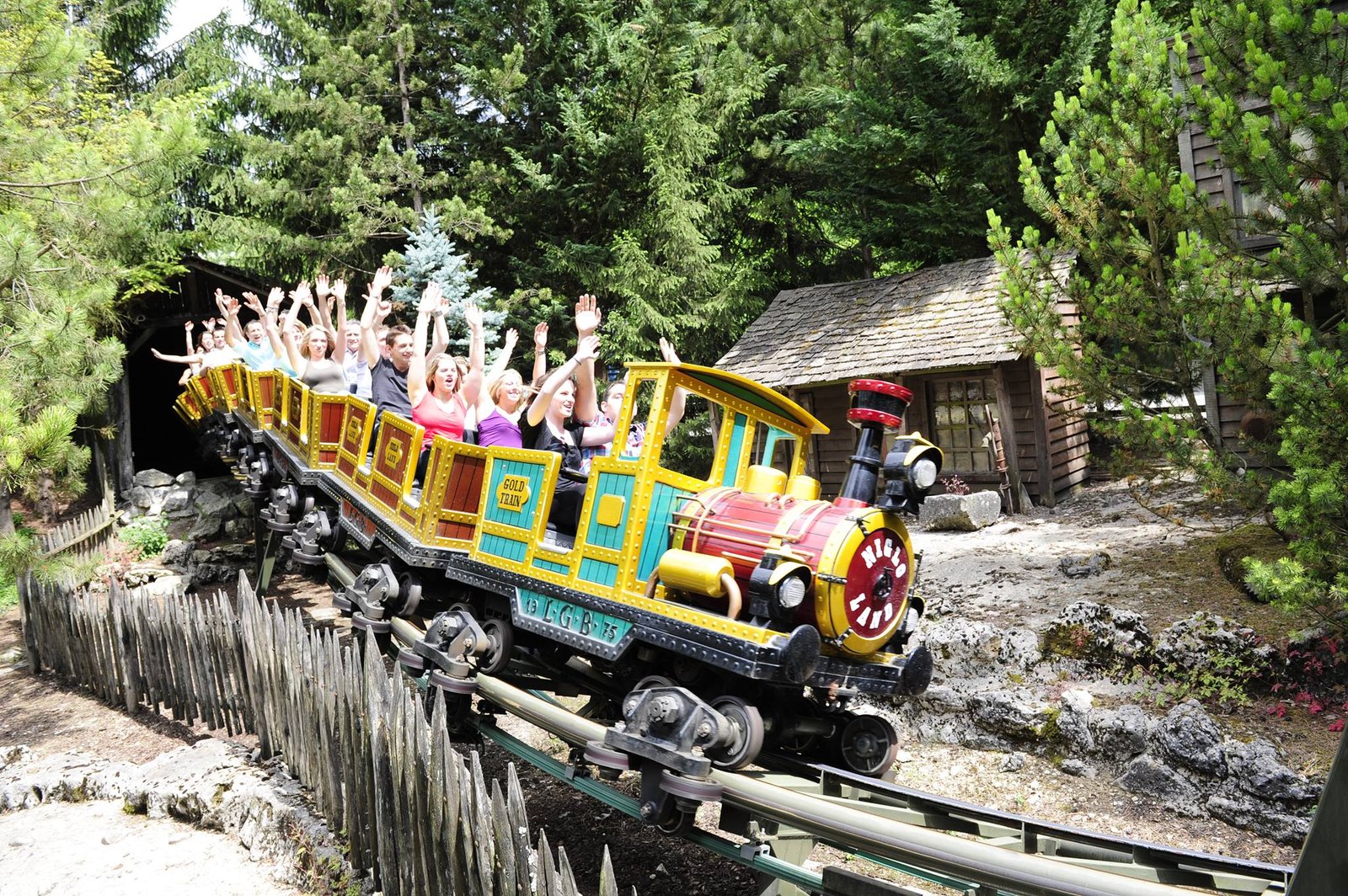 Top 10 des meilleures attractions du Parc Nigloland - Parcs Actus