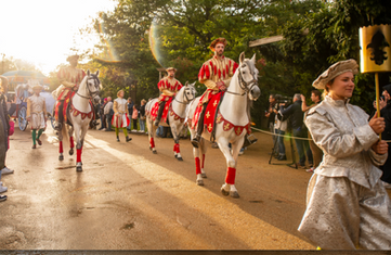 La Frairie de la Toussaint, le grand spectacle éphémère du Puy du Fou ! - Parcs Actus - Actualite des parcs d'attractions image 6 - Actualité des Parcs d'attractions - Parcs Actus