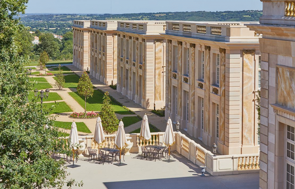 Le Grand Siècle, l’hôtel qui vous promet un voyage royal au cœur du Puy du Fou ! - Parcs Actus - Actualite des parcs d'attractions image 81 - Actualité des Parcs d'attractions - Parcs Actus