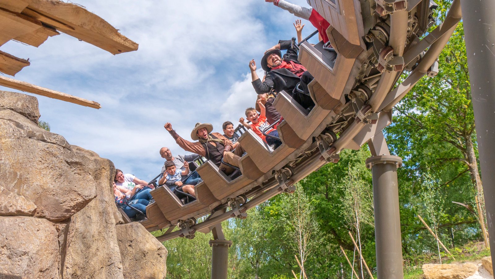Top 10 des meilleures attractions de La Mer de Sable - Parcs Actus