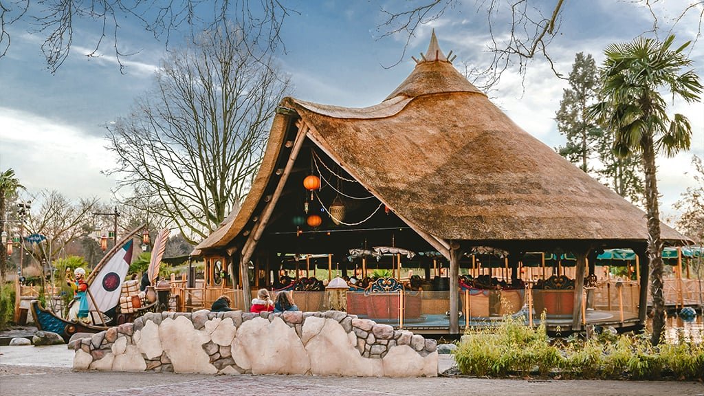 L’univers de Sindbad le Marin s’étend avec Sirocco et Archipel à Efteling - Parcs Actus - Actualite des parcs d'attractions 1024x576 sirocco exterieur winter - Actualité des Parcs d'attractions - Parcs Actus