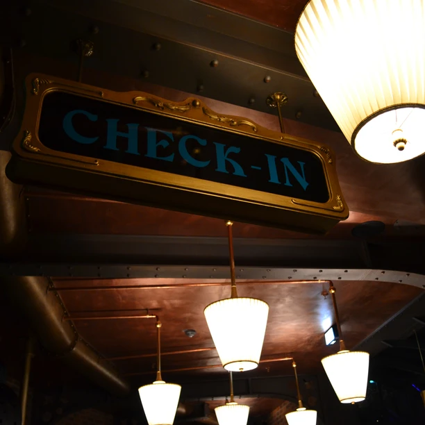 Hôtel Charles Lindbergh, dormez tels de véritables explorateurs de Rookburgh - Parcs Actus - Actualite des parcs d'attractions Phantasialand - Hôtel Charles Lindbergh - Nuit à Rookburgh