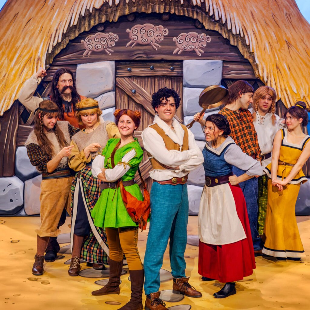 « C’est du délire ! », la première comédie musicale gauloise du Parc Astérix - Parcs Actus - Actualite des parcs d'attractions Cest du Delire 9 - Actualité des Parcs d'attractions - Parcs Actus