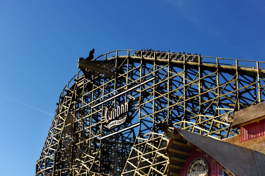 Top 10 des meilleures attractions d’Europa-Park - Parcs Actus - Actualite des parcs d'attractions EP12 Island Wodan 01 - Actualité des Parcs d'attractions - Parcs Actus
