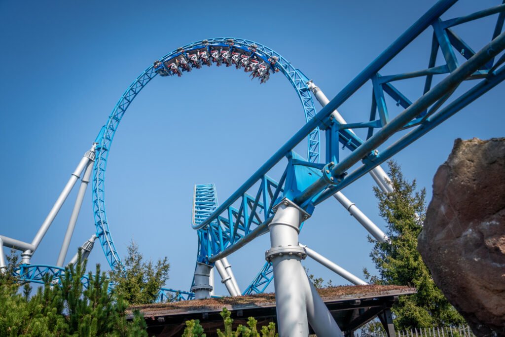 Top 10 des meilleures attractions d’Europa-Park - Parcs Actus - Actualite des parcs d'attractions EP22 Island bluefire 17 - Actualité des Parcs d'attractions - Parcs Actus