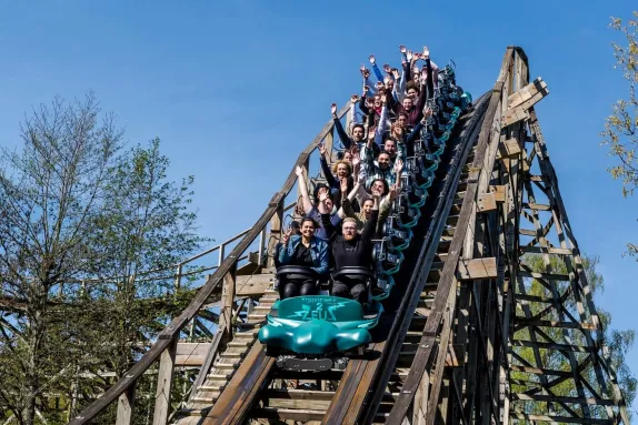 Tonnerre 2 Zeus : le renouveau d’un roller coaster unique au Parc Astérix - Parcs Actus - Actualite des parcs d'attractions Tonnerre 2 Zeus 4 0.jpg - Actualité des Parcs d'attractions - Parcs Actus