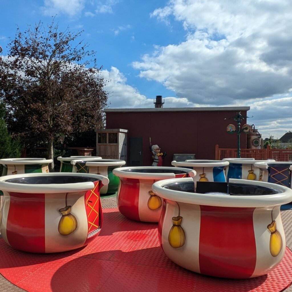Le Parc du Bocasse mise sur une nouvelle zone pour sa saison 2025 - Parcs Actus - Actualite des parcs d'attractions Bocasse Steam Cups