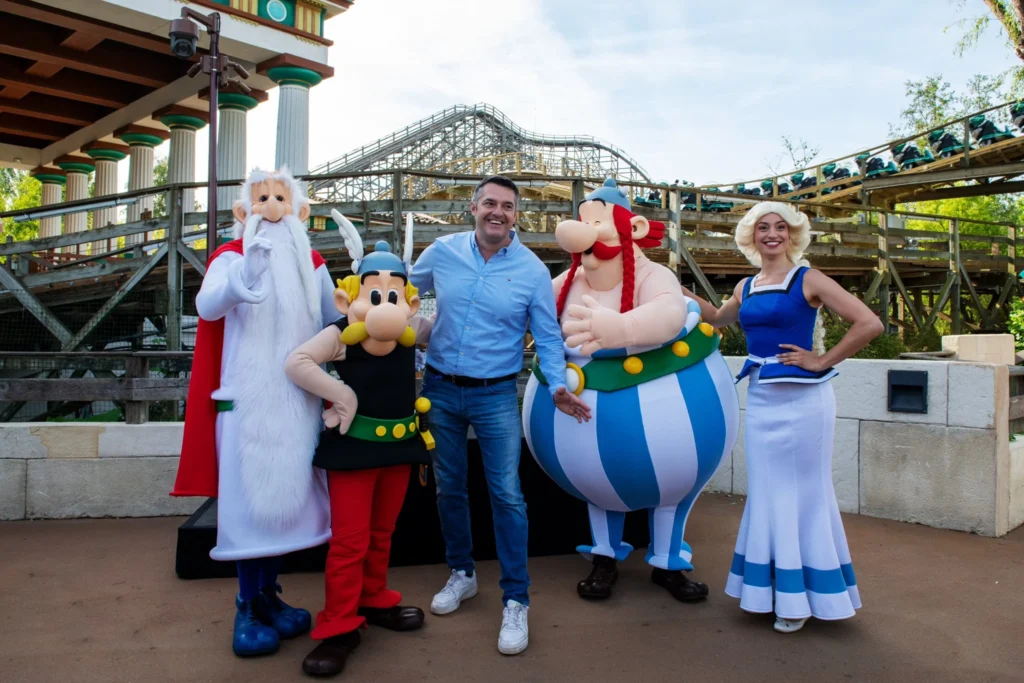 Tonnerre 2 Zeus : le renouveau d’un roller coaster unique au Parc Astérix - Parcs Actus - Actualite des parcs d'attractions fs4w1tmxeaakawy - Actualité des Parcs d'attractions - Parcs Actus