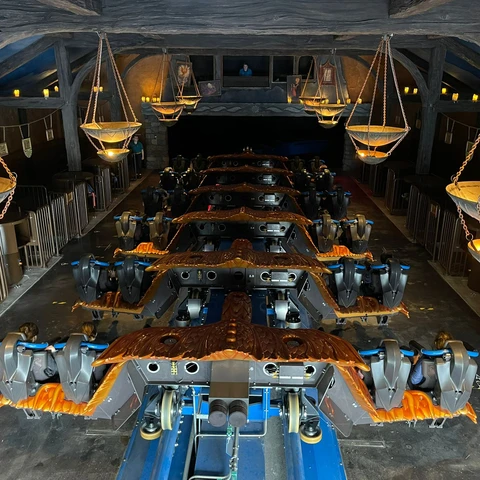 Toverland révèle Avalon, une zone enchantée avec Fénix, le premier Wing Coaster d’Europe ! - Parcs Actus - Actualite des parcs d'attractions image 106 - Actualité des Parcs d'attractions - Parcs Actus