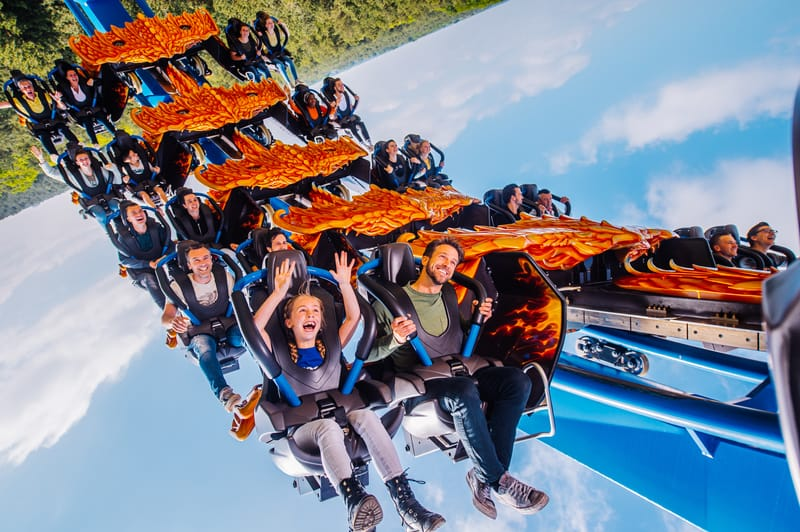 Toverland révèle Avalon, une zone enchantée avec Fénix, le premier Wing Coaster d’Europe ! - Parcs Actus - Actualite des parcs d'attractions image 143 - Actualité des Parcs d'attractions - Parcs Actus