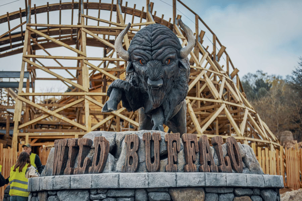 Wild Buffalo, le wooden coaster familial de la Mer de Sable ! - Parcs Actus - Actualite des parcs d'attractions image 159 - Actualité des Parcs d'attractions - Parcs Actus