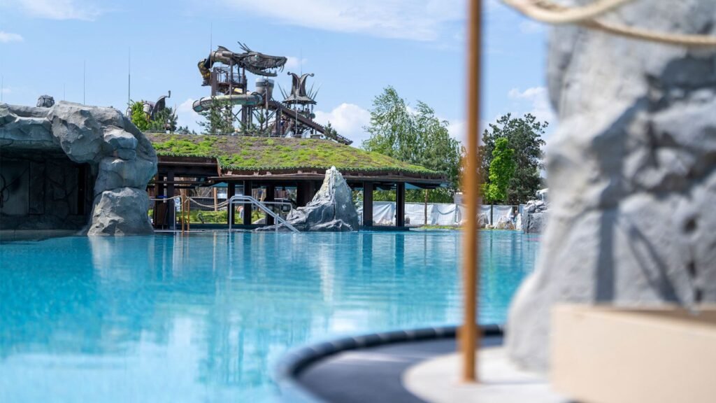 RULANTICA, le parc aquatique exceptionnel d’Europa-Park - Parcs Actus - Actualite des parcs d'attractions rulantica svommepol blick svalgurok - Actualité des Parcs d'attractions - Parcs Actus