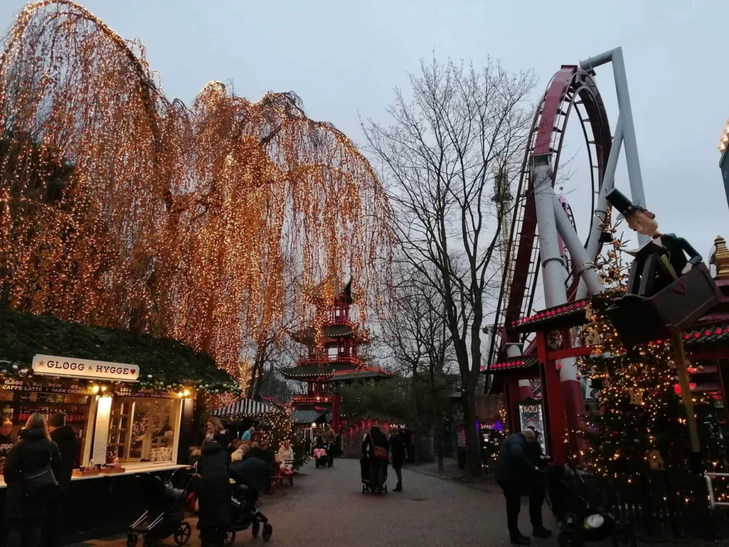 Tivoli Garden | la Magie de Noël - Parcs Actus - Actualite des parcs d'attractions 02a603 e258d68972b44b6587ca33af90de6497mv2 - Actualité des Parcs d'attractions - Parcs Actus