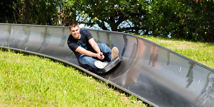 Top 10 des meilleures attractions du Parc des Combes - Parcs Actus - Actualite des parcs d'attractions Luge d'été