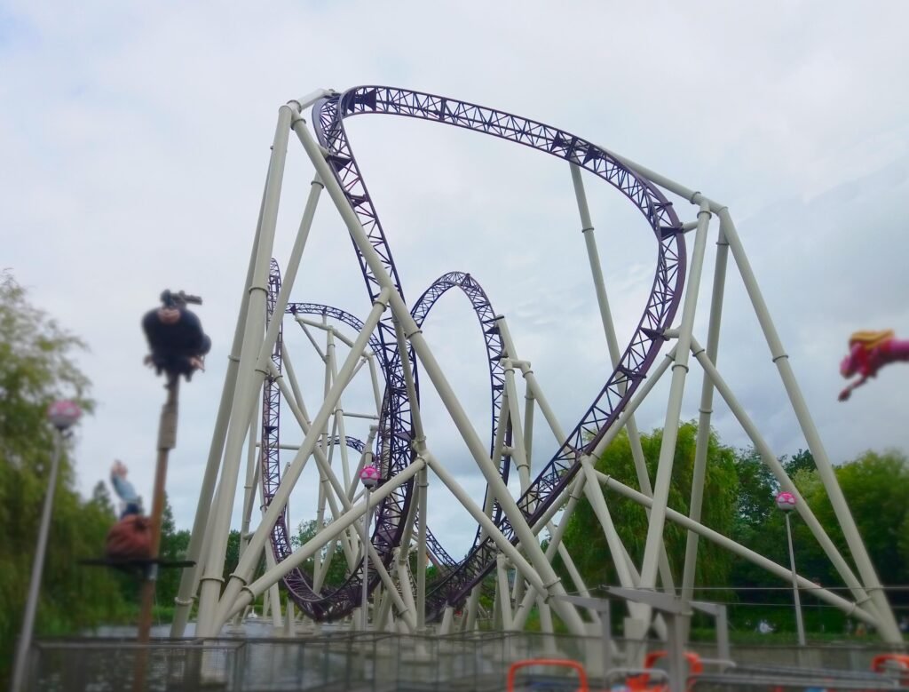 Banana roll Lukas VDB - Actualité des Parcs d'attractions - Parcs Actus