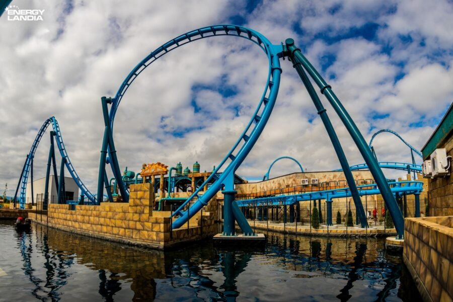 Avec Abyssus, Energylandia entre dans la cour des grands - Parcs Actus - Actualite des parcs d'attractions abyssus 2024 3 900x600 1 - Actualité des Parcs d'attractions - Parcs Actus