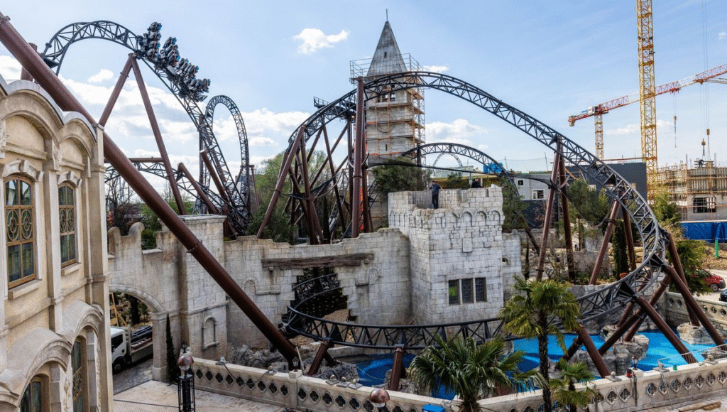 Voltron Nevera, la nouvelle attraction électrisante d’Europa-Park - Parcs Actus - Actualite des parcs d'attractions image 111 - Actualité des Parcs d'attractions - Parcs Actus