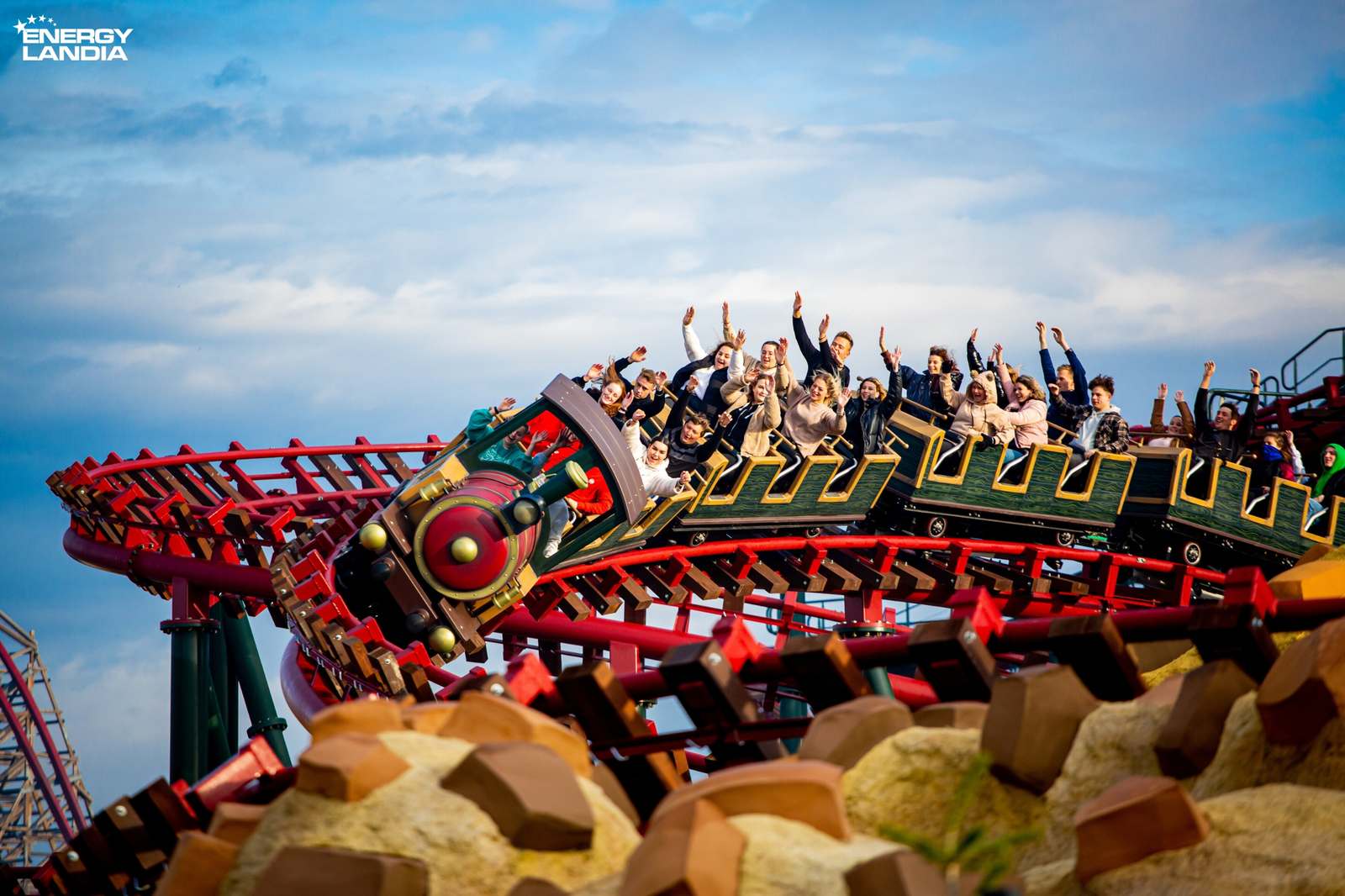 "Choco Chip Creek", le train de la mine XXL d'Energylandia ! - Parcs Actus