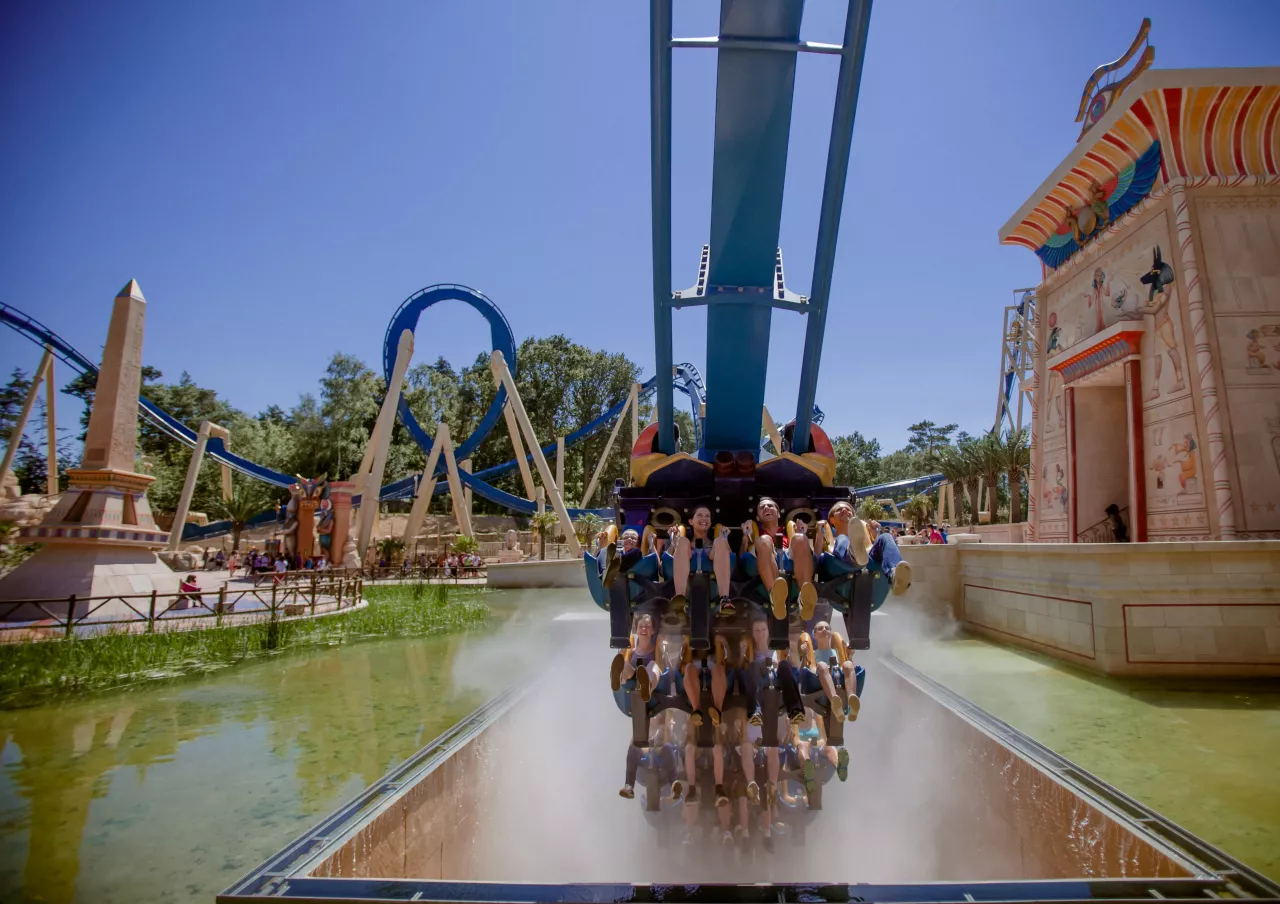 Retour sur la construction pharaonique d’Oz’iris au Parc Astérix - Parcs Actus