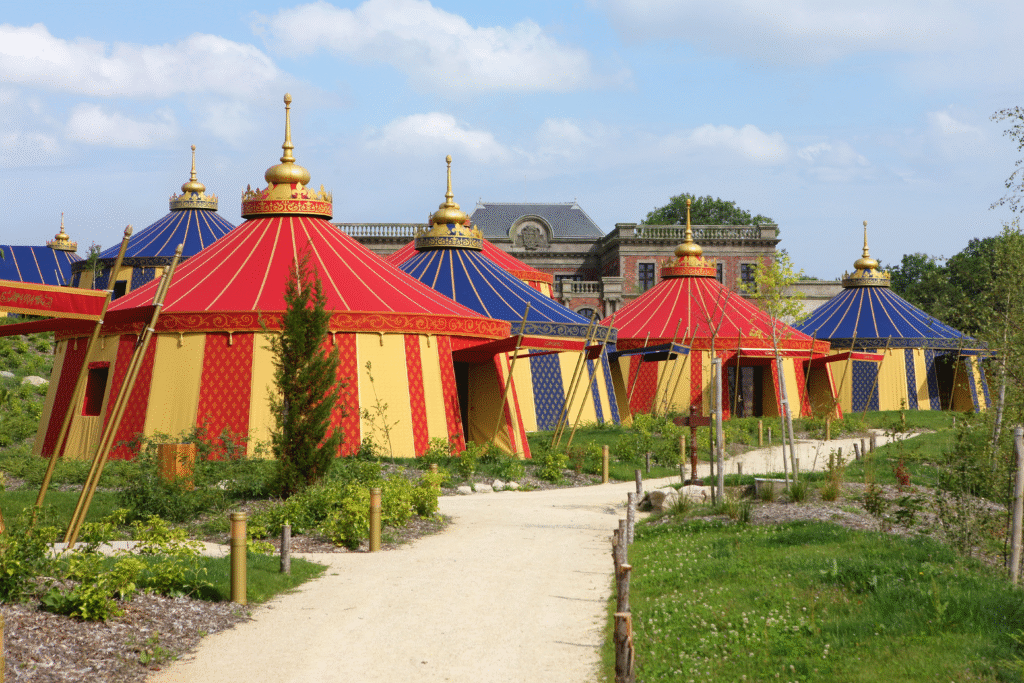 Top 5 des meilleurs hôtels du Puy du Fou pour une immersion historique garantie - Parcs Actus - Actualite des parcs d'attractions image 28 - Actualité des Parcs d'attractions - Parcs Actus