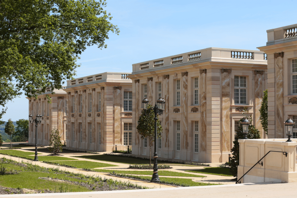 Top 5 des meilleurs hôtels du Puy du Fou pour une immersion historique garantie - Parcs Actus - Actualite des parcs d'attractions image 31 - Actualité des Parcs d'attractions - Parcs Actus